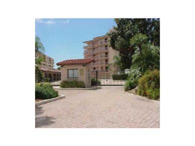 Gulf View, Two Bedroom Two Bathroom Beach Condo with a Pool Gulf View, Two Bedroom Two Bathroom Beach Condo with a Pool